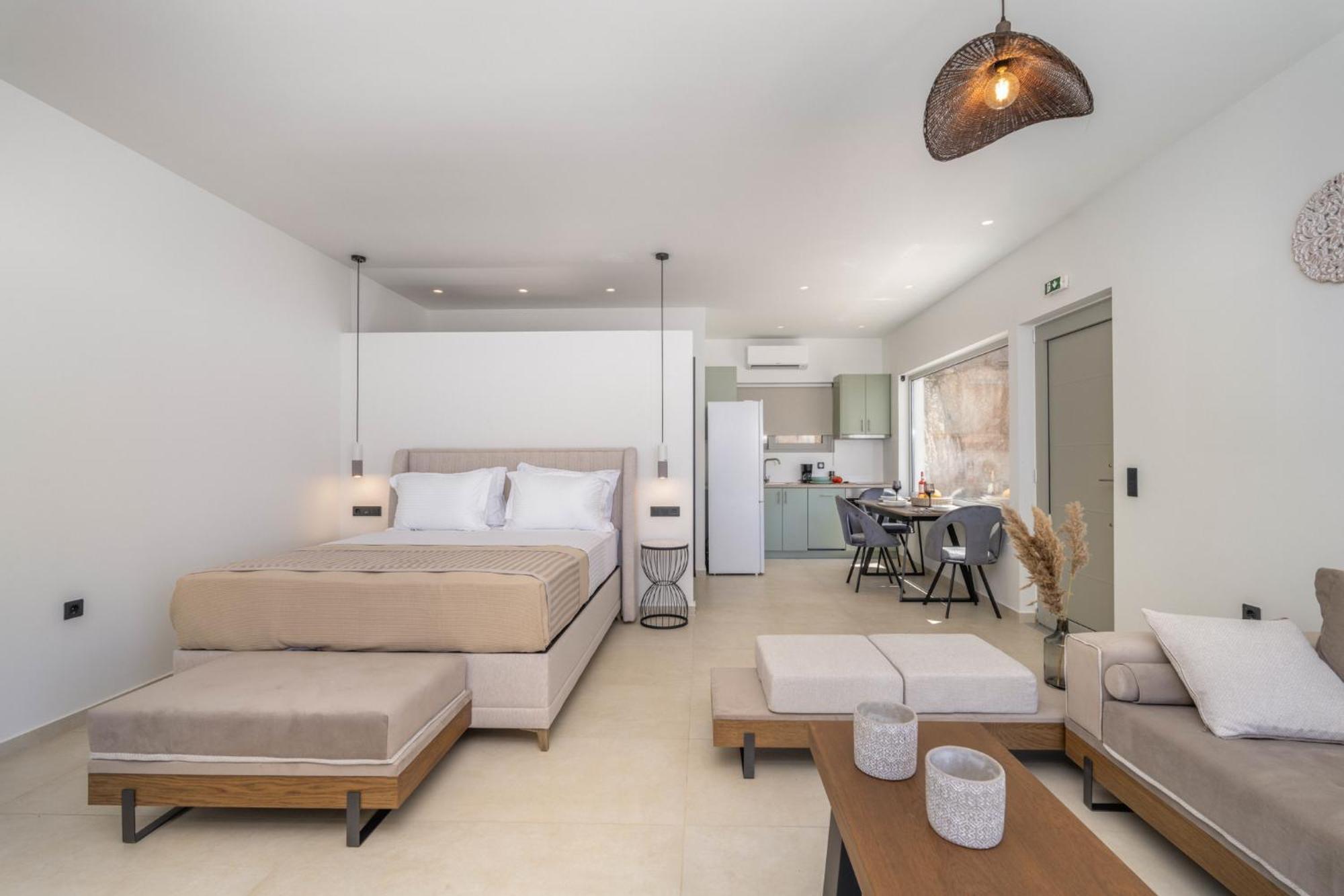 Mellamare Luxury Suites Athánion 외부 사진