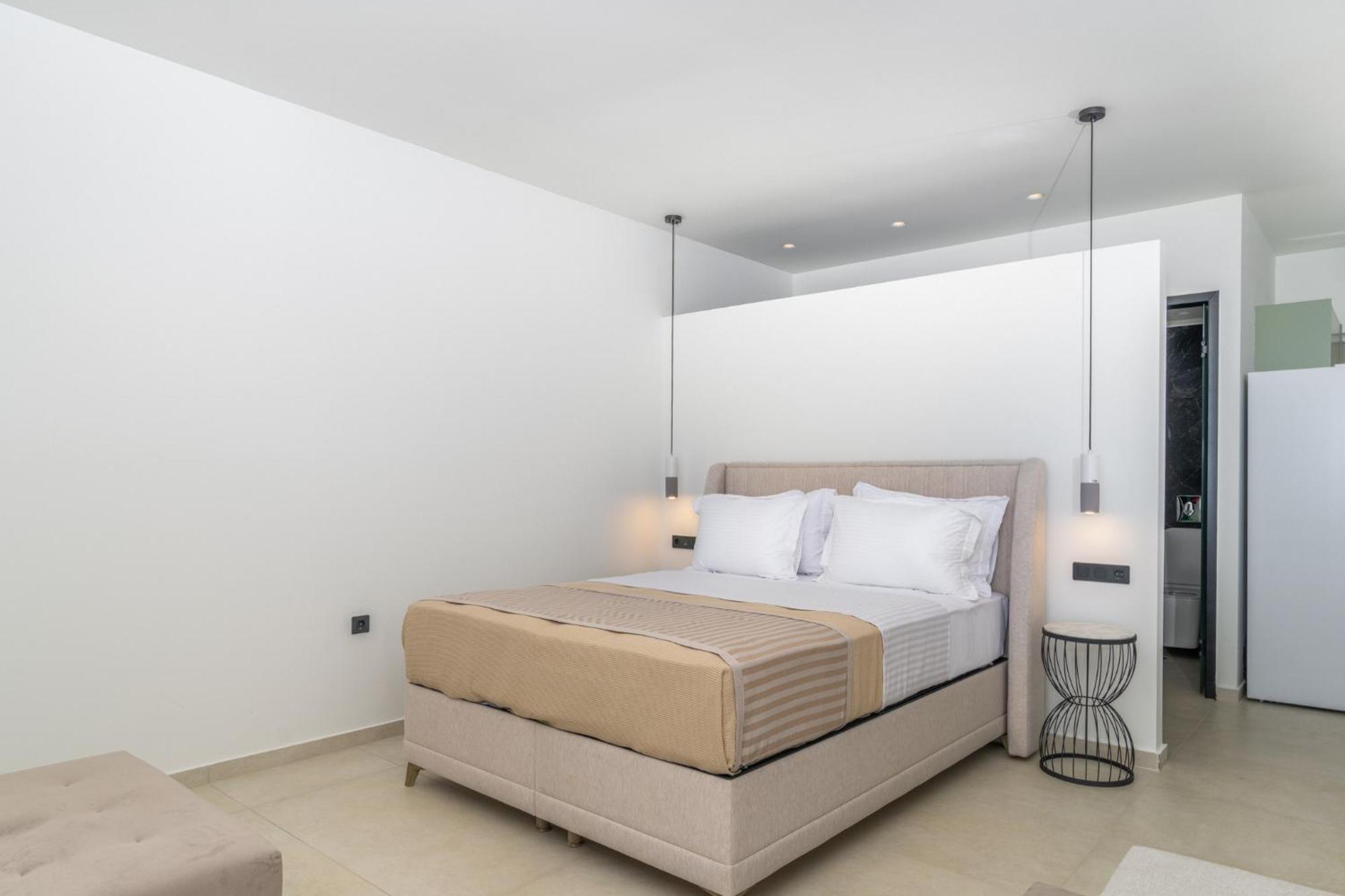 Mellamare Luxury Suites Athánion 외부 사진