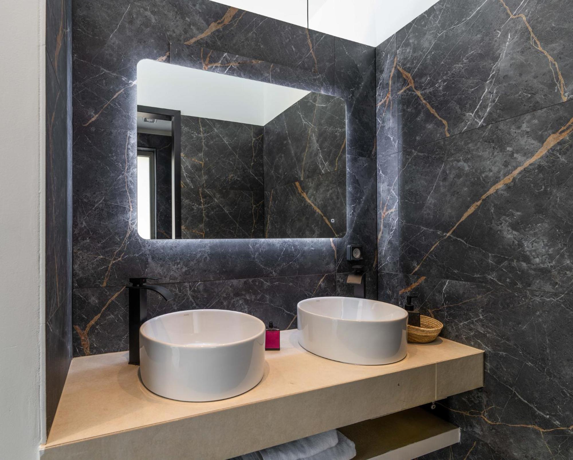 Mellamare Luxury Suites Athánion 외부 사진