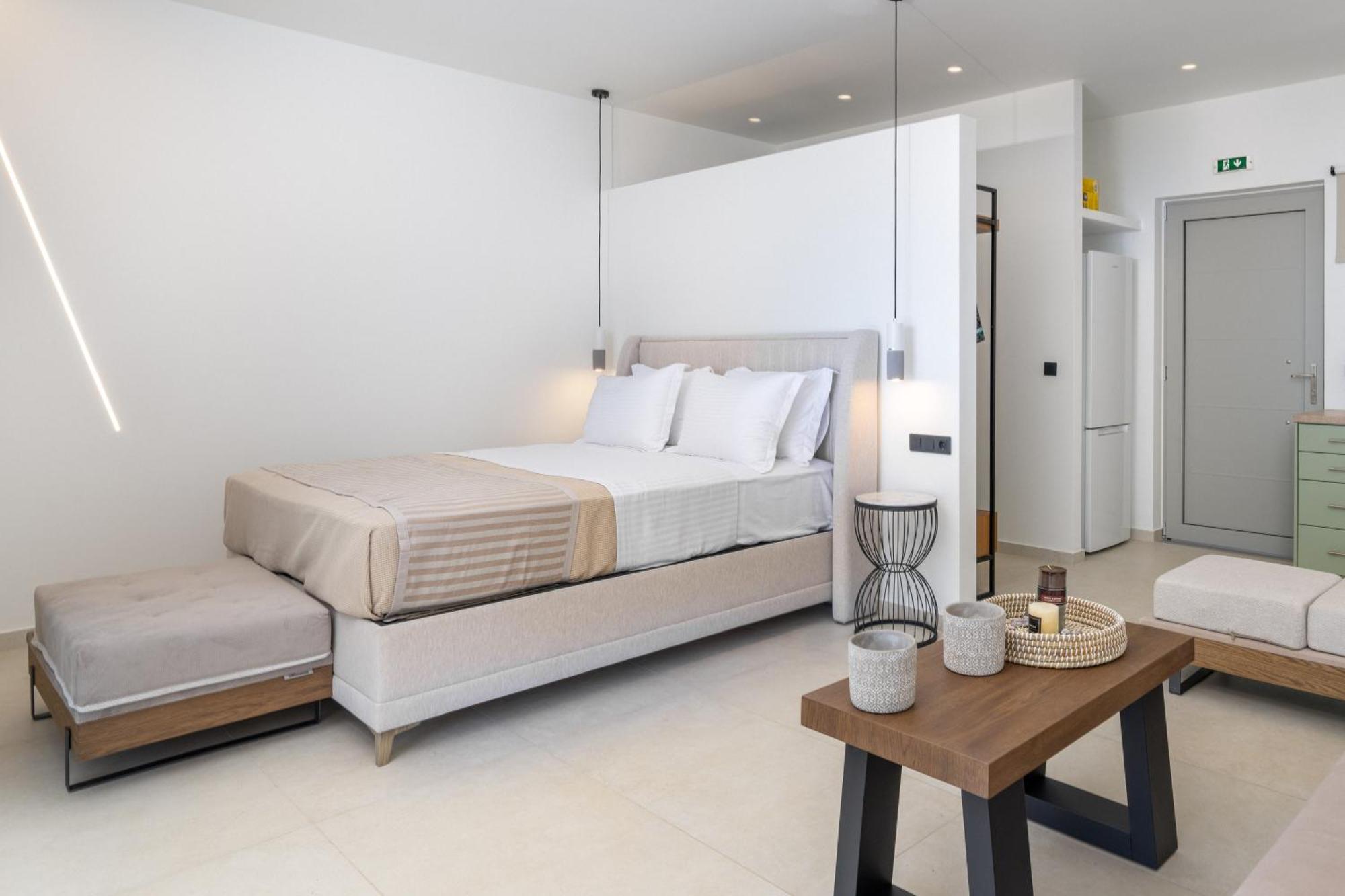 Mellamare Luxury Suites Athánion 외부 사진